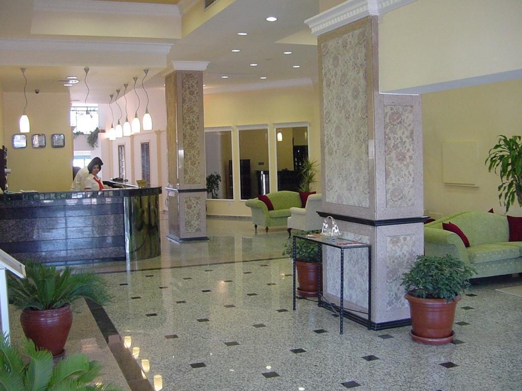 City Royal Hotel And Casino Nicosia Esterno foto