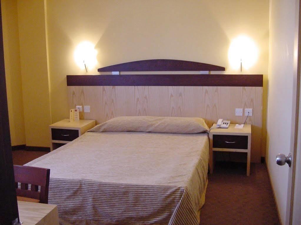 City Royal Hotel And Casino Nicosia Esterno foto