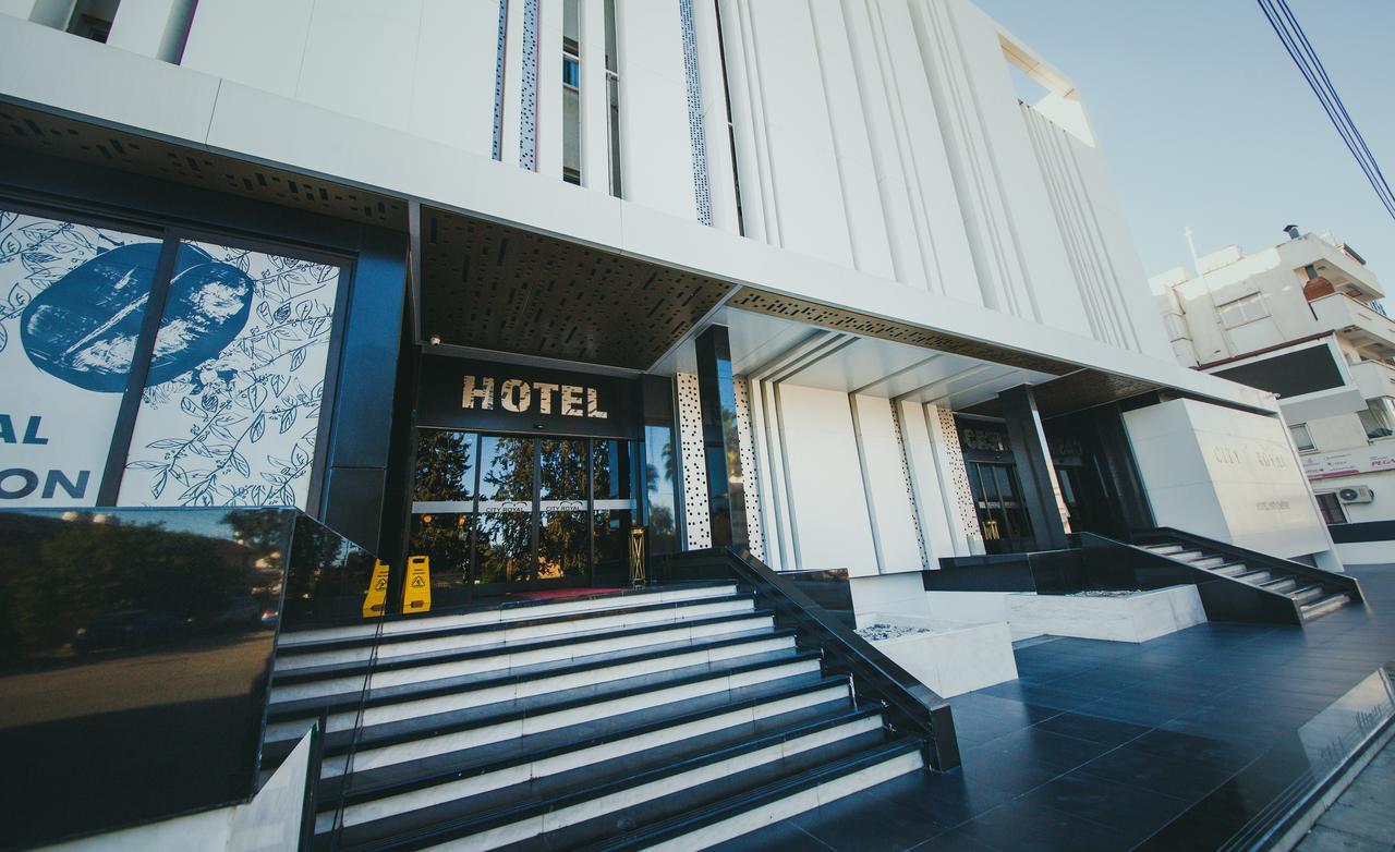 City Royal Hotel And Casino Nicosia Esterno foto